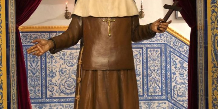 Bendición de la efigie de Santa Ángela de la Cruz.
